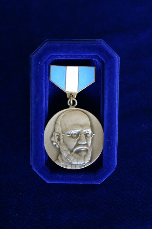 Medal_005_s.jpg